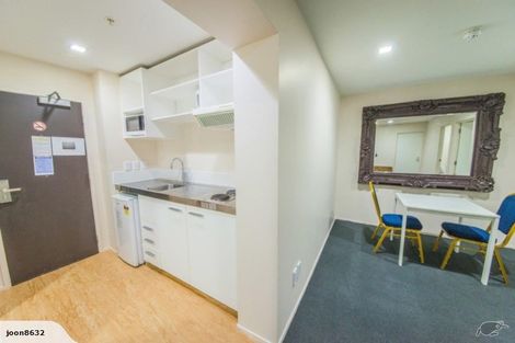 Photo of property in Empire Apartments, 1327/21 Whitaker Place, Grafton, Auckland, 1010