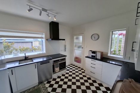 Photo of property in 3/33 Northumberland Avenue, Belmont, Auckland, 0622