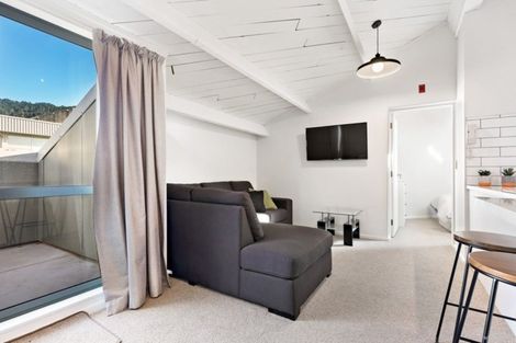 Photo of property in Metro Apartments, 18/220 Thorndon Quay, Pipitea, Wellington, 6011