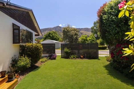 Photo of property in 48 Centennial Avenue, Arrowtown, 9302