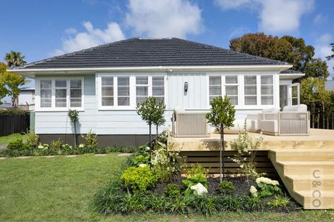 Photo of property in 4 Albert Street, Riverhead, 0820