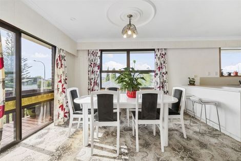 Photo of property in 60 Torkar Road, Clarks Beach, 2122