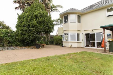 Photo of property in 21 Chippewa Place, Conifer Grove, Takanini, 2112