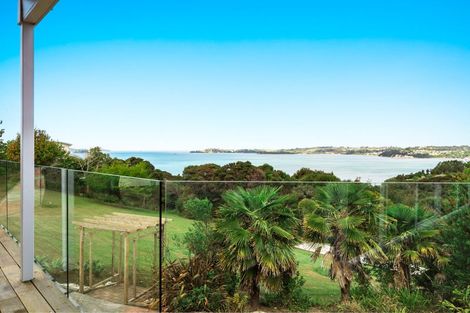 Photo of property in 6 Puriri Place, Sandspit, Warkworth, 0982