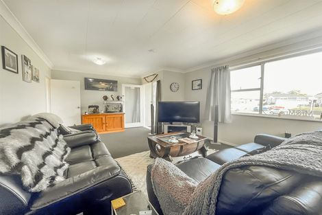 Photo of property in 21 Crampton Place, Manurewa, Auckland, 2102