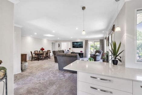 Photo of property in 8 Dunvegan Place, Harewood, Christchurch, 8051