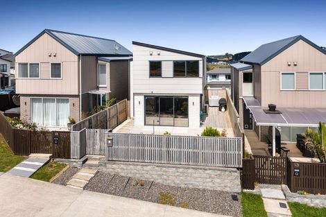 Photo of property in 11 Sunnyheights Road, Orewa, 0931