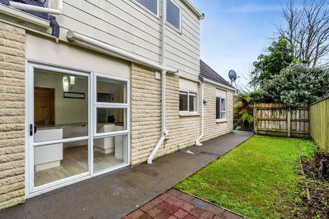 Photo of property in 10b Camden Street, Vogeltown, New Plymouth, 4310