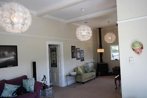 Photo of property in 19 Milton Terrace, Picton, 7220