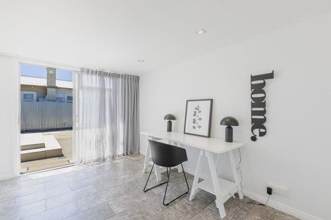 Photo of property in 11 Taradale Road, Marewa, Napier, 4110