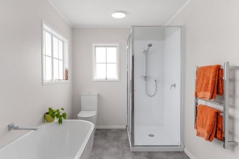 Photo of property in 138 Moana Anu Anu Avenue, Whangamata, 3620