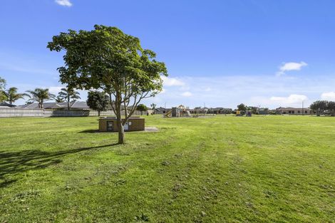 Photo of property in 8 Beachlands Place, Papamoa Beach, Papamoa, 3118