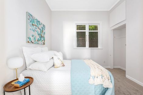 Photo of property in 61 Severn Street, Island Bay, Wellington, 6023
