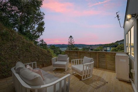 Photo of property in 34 Oak Avenue, Paremata, Porirua, 5024