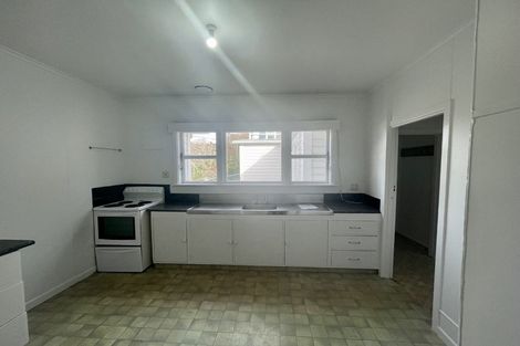 Photo of property in 11 Maarama Crescent, Aro Valley, Wellington, 6021