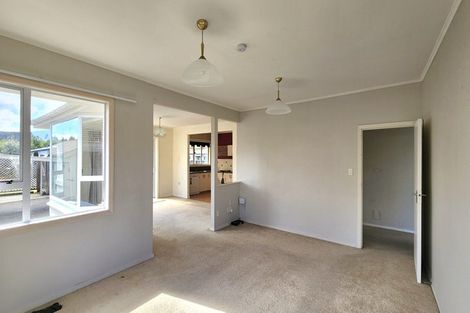 Photo of property in 17 Fraser Crescent, Elderslea, Upper Hutt, 5018