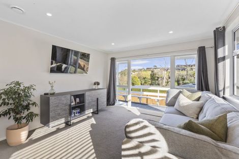 Photo of property in 5 Heaphy Street, Westown, New Plymouth, 4310