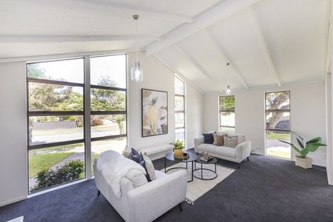 Photo of property in 3 Escort Grove, Awapuni, Palmerston North, 4412