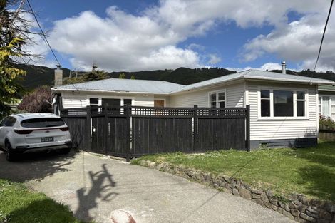 Photo of property in 100 Frederick Street, Wainuiomata, Lower Hutt, 5014
