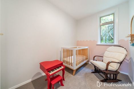 Photo of property in 6 Te Whiti Grove, Korokoro, Lower Hutt, 5012