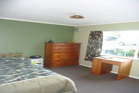 Photo of property in 25 Resolution Road, Welcome Bay, Tauranga, 3112