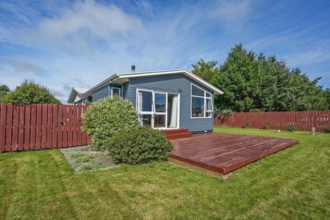 Photo of property in 37 Cross Street, Coalgate, 7673