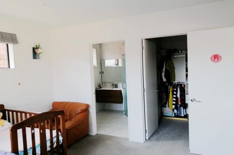 Photo of property in 5 Tararua Street, Massey, Auckland, 0614