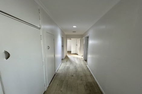 Photo of property in 19 Camelot Place, Glenfield, Auckland, 0629