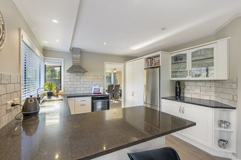 Photo of property in 18 Betty Watt Grove, Riverstone Terraces, Upper Hutt, 5018