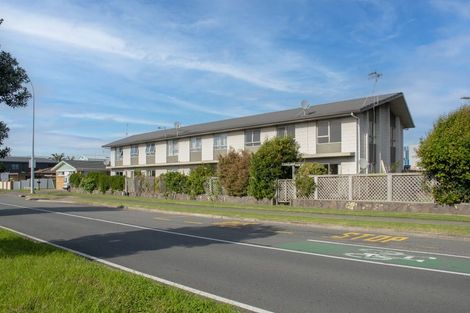 Photo of property in 350 Maunganui Road, Mount Maunganui, 3116