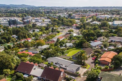 Photo of property in 2/36 Takapu Street, Henderson, Auckland, 0612