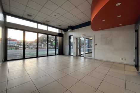 Photo of property in 60 Kent Terrace, Taradale, Napier, 4112