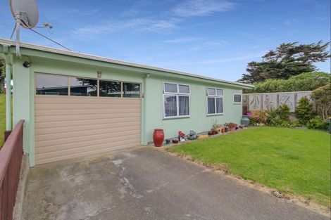 Photo of property in 59 Rua Avenue, Waitarere Beach, Levin, 5510