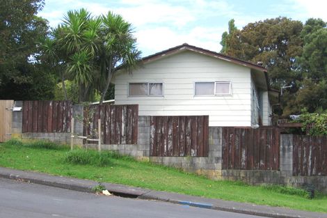 Photo of property in 22 Redwood Drive, Massey, Auckland, 0614