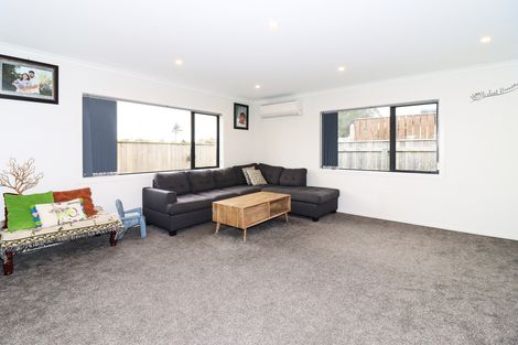 Photo of property in 4 Devon Lane, Carterton, 5713