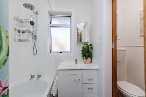 Photo of property in 10a Lewis Street, Glenview, Hamilton, 3206