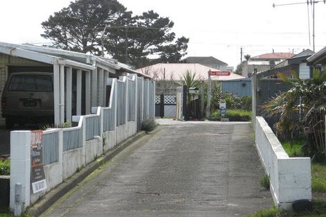Photo of property in 33 Tongariro Street, Castlecliff, Whanganui, 4501