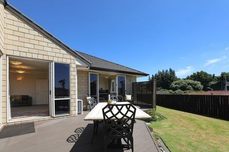 Photo of property in 75 Kinloch Drive, Bethlehem, Tauranga, 3110