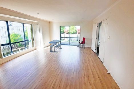 Photo of property in 11 Luna Place, Henderson, Auckland, 0612