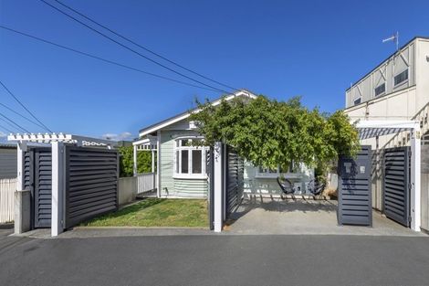 Photo of property in 1 Overtoun Terrace, Hataitai, Wellington, 6021