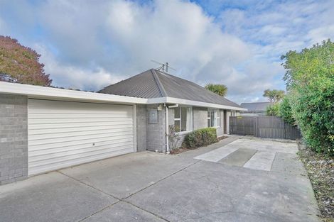 Photo of property in 2/288 Pine Avenue, South New Brighton, Christchurch, 8062