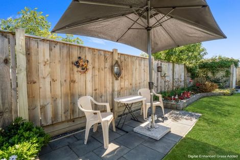 Photo of property in 8 Ash Close, Levin, 5510