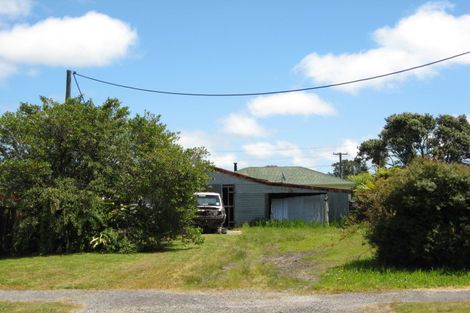 Photo of property in 6 Webb Street, Westport, 7825