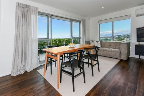 Photo of property in 82 Mount Pleasant Road, Mount Pleasant, Christchurch, 8081