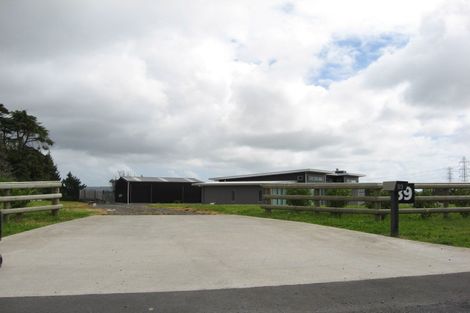 Photo of property in 89 Koraha Road, Kumeu, 0892