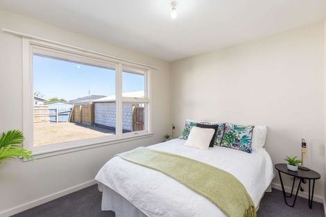 Photo of property in 12 Glenrowan Avenue, Avondale, Christchurch, 8061