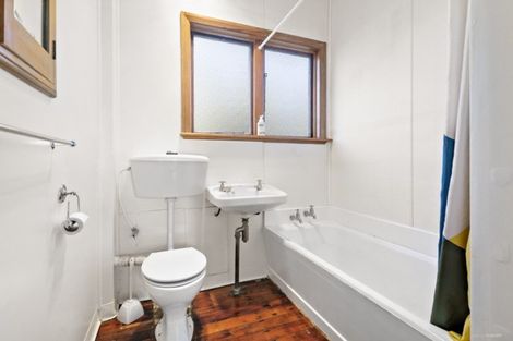 Photo of property in 18 Walden Street, Strathmore Park, Wellington, 6022