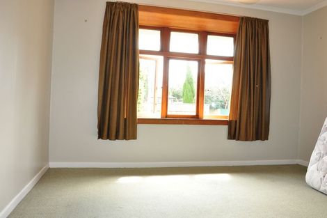 Photo of property in 52 Featherston Street, Takaro, Palmerston North, 4412