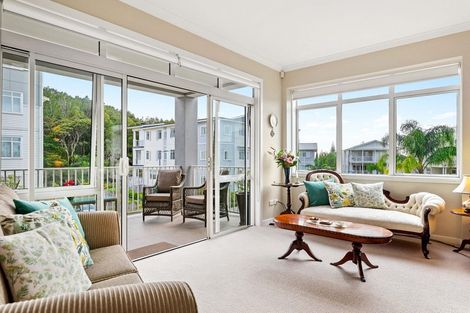 Photo of property in 73 Parkside Drive, Orewa, 0931