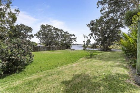 Photo of property in 14a Stanley Point Road, Stanley Point, Auckland, 0624